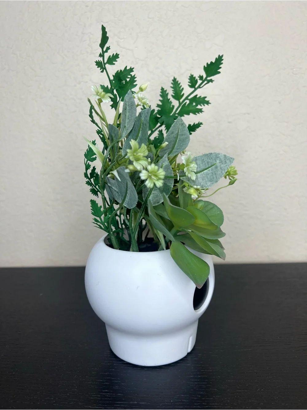 NEW Target Bullseyes Playground Halloween Potted Skull Faux Plant
